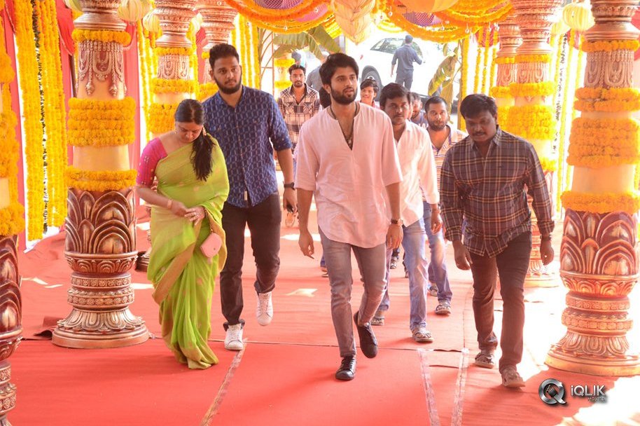Vijay-Devarakonda-New-Movie-Opening-Photos